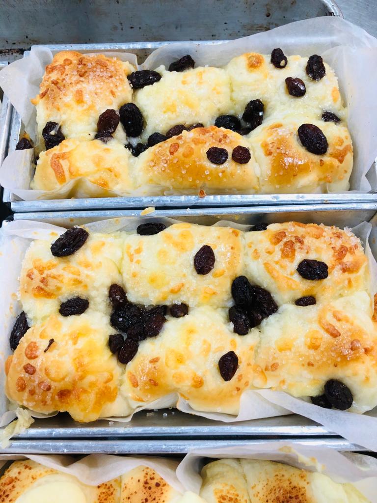 Mini Buns - Cheesy Raisins – Thai Baang